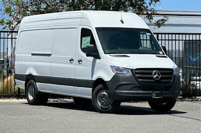 2024 Mercedes-Benz Sprinter 3500 Cargo 170 WB