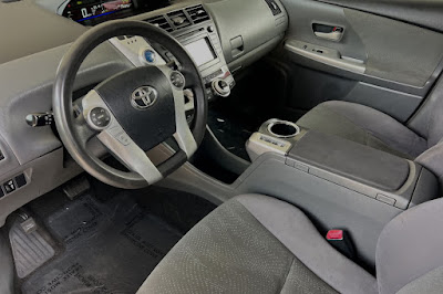 2014 Toyota Prius V Two