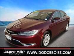 2015 Chrysler 200 Limited! LOW MILES!!