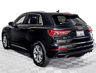 2024 Audi Q3 S line Premium