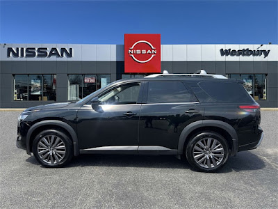 2023 Nissan Pathfinder SL