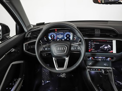 2024 Audi Q3 45 S line Premium