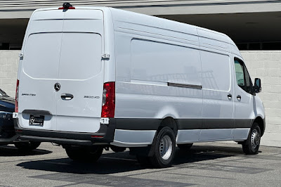 2024 Mercedes-Benz Sprinter 3500 Cargo 170 WB