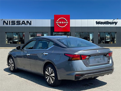 2022 Nissan Altima 2.5 SV