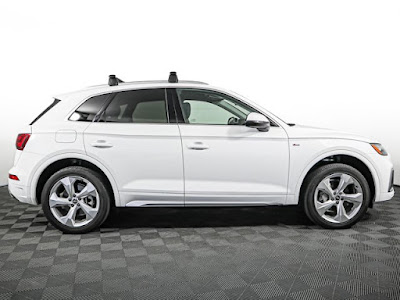 2022 Audi Q5 S line Premium Plus