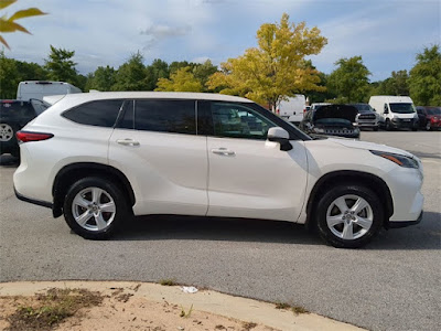 2021 Toyota Highlander LE