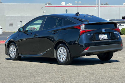 2020 Toyota Prius LE