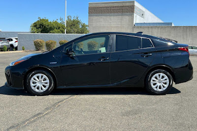 2020 Toyota Prius LE