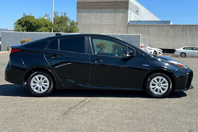 2020 Toyota Prius LE