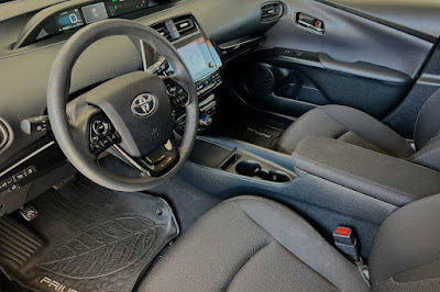 2020 Toyota Prius LE