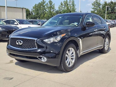 2017 INFINITI QX70 Base