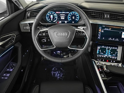 2024 Audi Q8 e-tron Prestige