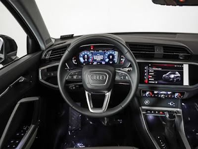 2024 Audi Q3 45 S line Premium