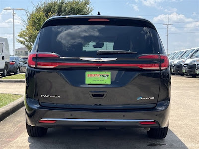 2022 Chrysler Pacifica Hybrid Limited