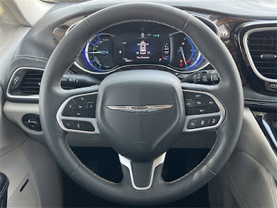 2022 Chrysler Pacifica Hybrid Limited