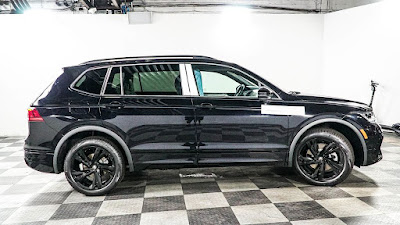 2024 Volkswagen Tiguan 2.0T SE R-Line Black