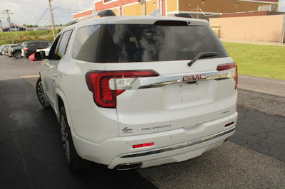 2022 GMC Acadia Denali