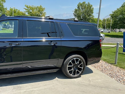 2023 Chevrolet Suburban RST