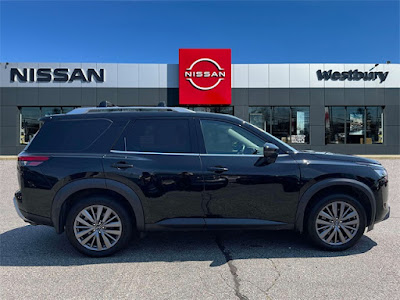 2023 Nissan Pathfinder SL