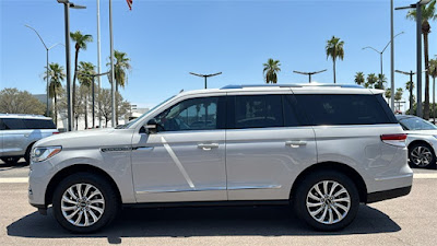 2022 Lincoln Navigator Standard