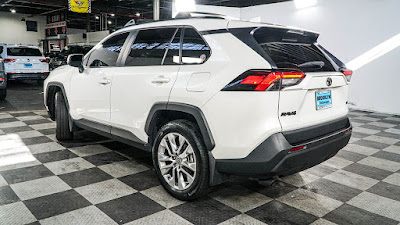 2022 Toyota RAV4 XLE Premium