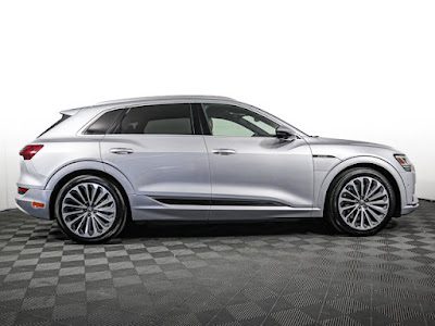 2019 Audi e-tron Prestige