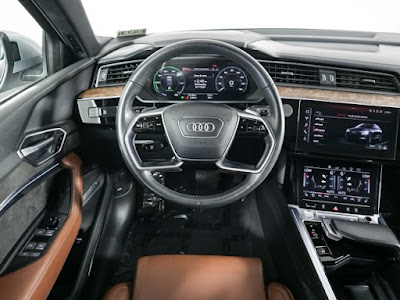 2019 Audi e-tron Prestige