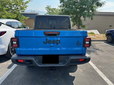 2021 Jeep Gladiator Willys