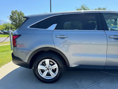 2022 Kia Sorento LX