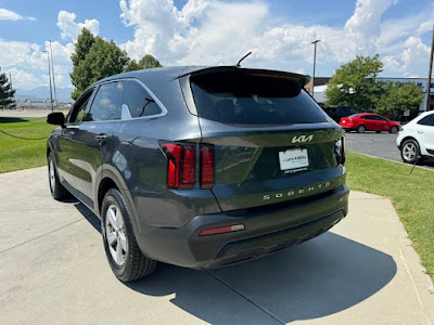 2022 Kia Sorento LX