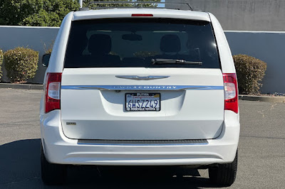 2012 Chrysler Town & Country Touring