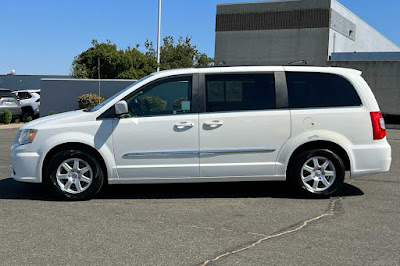 2012 Chrysler Town & Country Touring