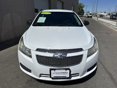 2013 Chevrolet Cruze LS AUTOMATIC!