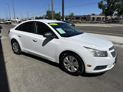 2013 Chevrolet Cruze LS AUTOMATIC!