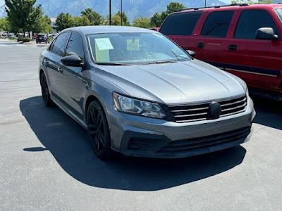 2017 Volkswagen Passat R-Line w/Comfort Pkg