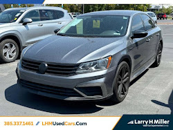 2017 Volkswagen Passat R-Line w/Comfort Pkg