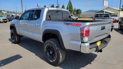 2022 Toyota Tacoma 4WD SR