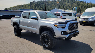 2022 Toyota Tacoma 4WD SR