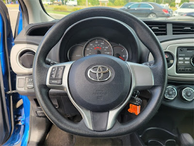 2013 Toyota Yaris LE