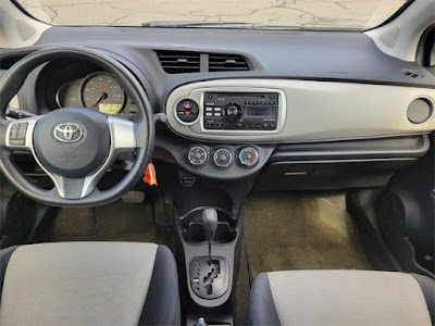 2013 Toyota Yaris LE