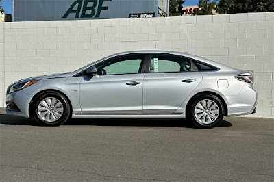 2016 Hyundai Sonata Hybrid SE