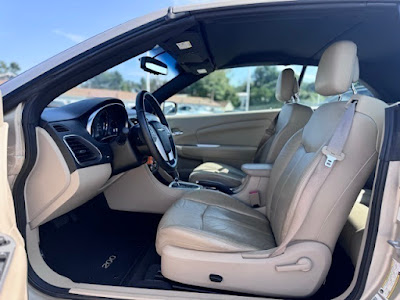 2013 Chrysler 200 Limited