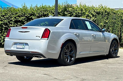 2022 Chrysler 300 S