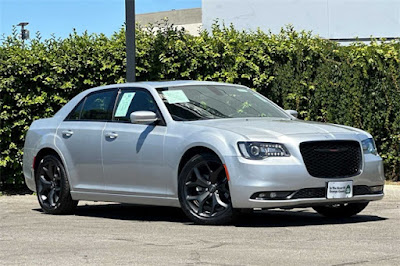 2022 Chrysler 300 S