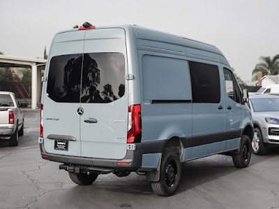 2024 Mercedes-Benz Sprinter Crew Van