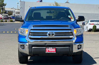 2016 Toyota Tundra SR5 CrewMax 5.7L V8 6-Spd AT