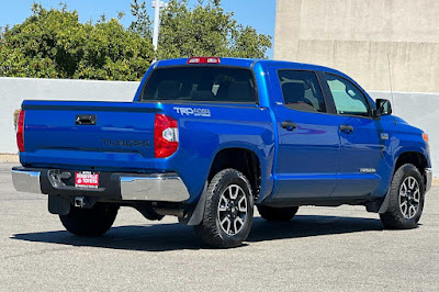 2016 Toyota Tundra SR5 CrewMax 5.7L V8 6-Spd AT