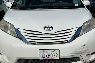 2016 Toyota Sienna LE