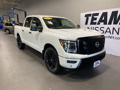 2023 Nissan Titan SV