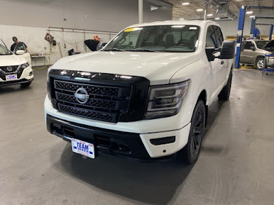 2023 Nissan Titan SV